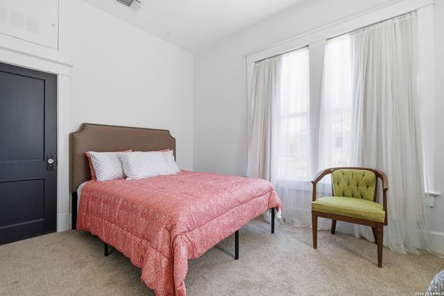 102 Beal, San Antonio, TX 78201