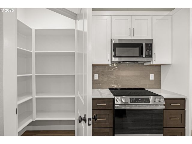 85 Nw MAWRCREST Ave, Gresham, OR 97030