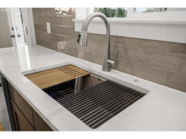 85 Nw MAWRCREST Ave, Gresham, OR 97030