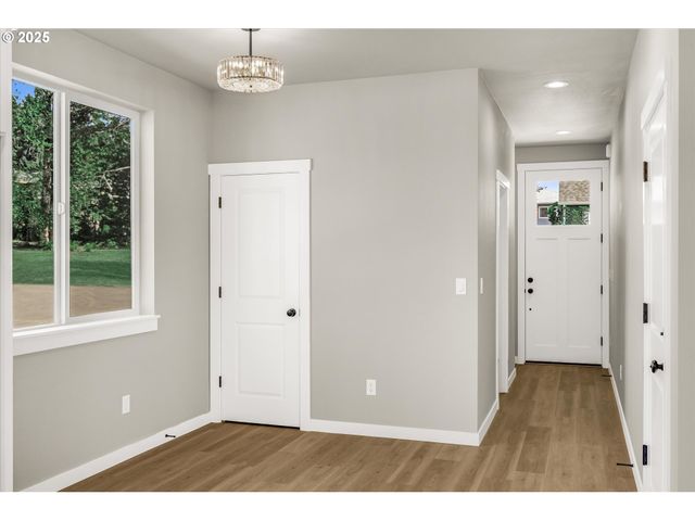 85 Nw MAWRCREST Ave, Gresham, OR 97030