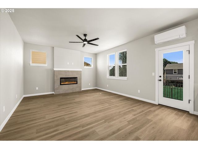 85 Nw MAWRCREST Ave, Gresham, OR 97030