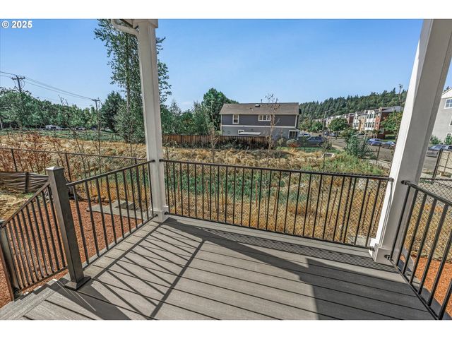 85 Nw MAWRCREST Ave, Gresham, OR 97030