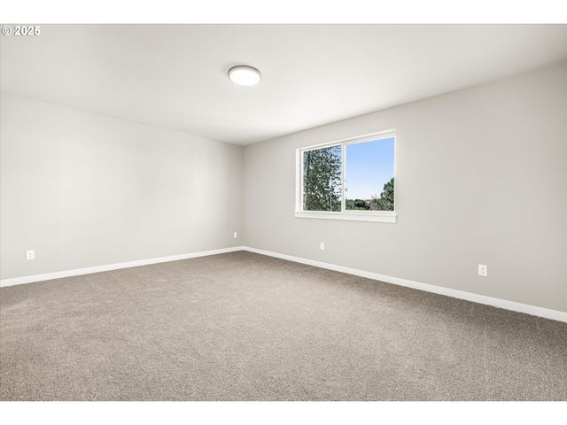 85 Nw MAWRCREST Ave, Gresham, OR 97030