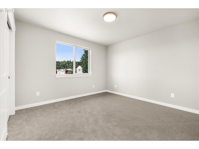 85 Nw MAWRCREST Ave, Gresham, OR 97030