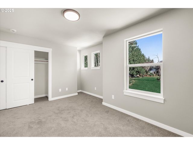 85 Nw MAWRCREST Ave, Gresham, OR 97030