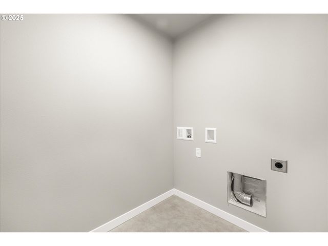 85 Nw MAWRCREST Ave, Gresham, OR 97030