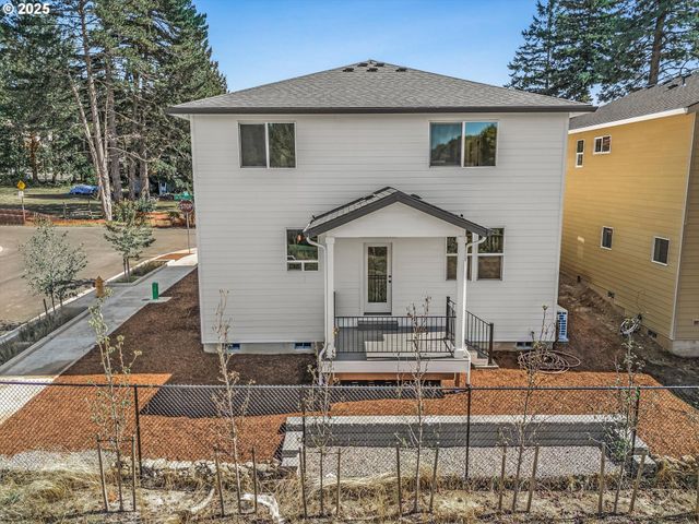 85 Nw MAWRCREST Ave, Gresham, OR 97030