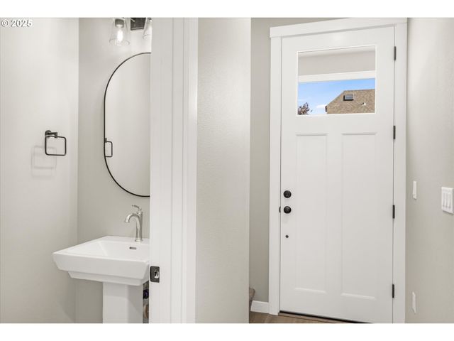 85 Nw MAWRCREST Ave, Gresham, OR 97030