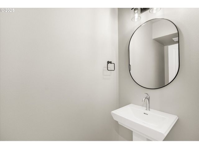 85 Nw MAWRCREST Ave, Gresham, OR 97030