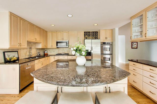 3414 E MARDAN Drive, Long Grove, IL 60047