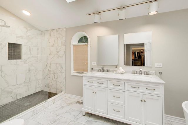 3414 E MARDAN Drive, Long Grove, IL 60047