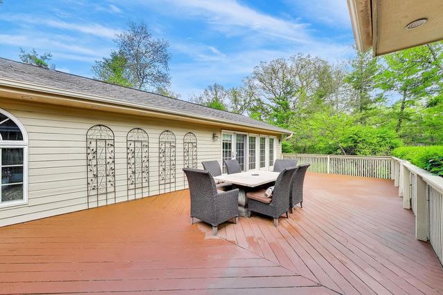 3414 E MARDAN Drive, Long Grove, IL 60047