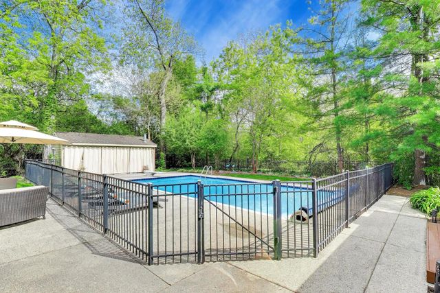 3414 E MARDAN Drive, Long Grove, IL 60047