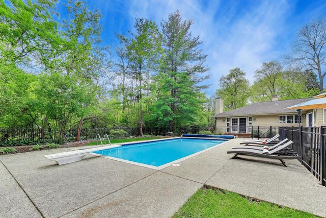 3414 E MARDAN Drive, Long Grove, IL 60047