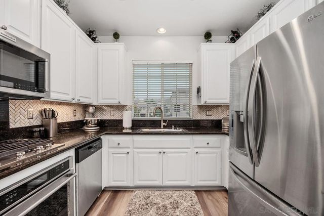 3133 Via Puerta, Carlsbad, CA 92009