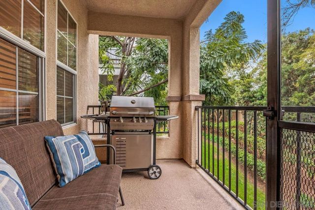 3133 Via Puerta, Carlsbad, CA 92009