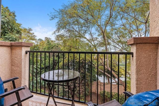 3133 Via Puerta, Carlsbad, CA 92009