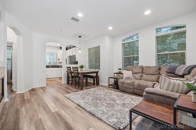 3133 Via Puerta, Carlsbad, CA 92009