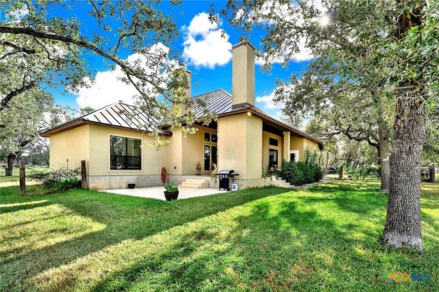 1021 FM 3432, Adkins, TX 78101