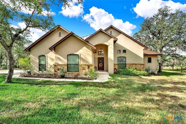 1021 FM 3432, Adkins, TX 78101