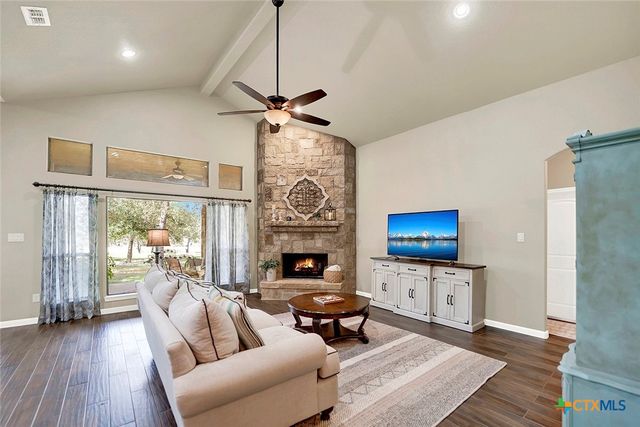 1021 FM 3432, Adkins, TX 78101