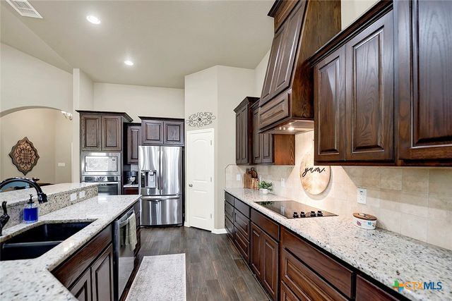 1021 FM 3432, Adkins, TX 78101