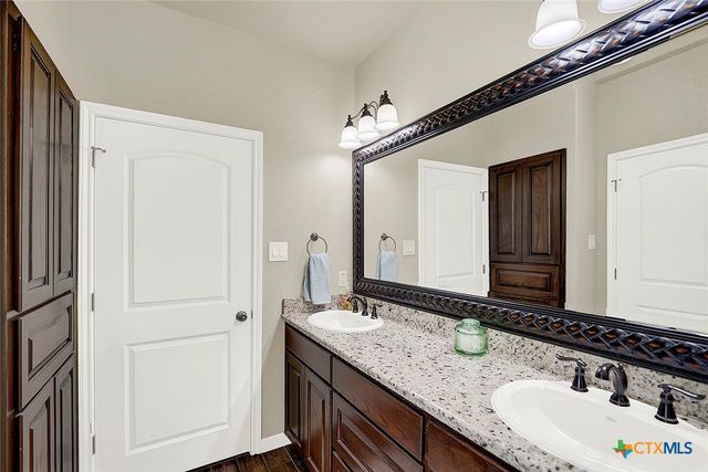 1021 FM 3432, Adkins, TX 78101