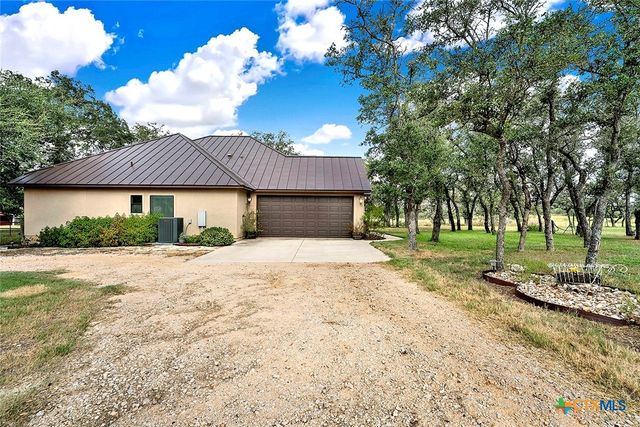 1021 FM 3432, Adkins, TX 78101