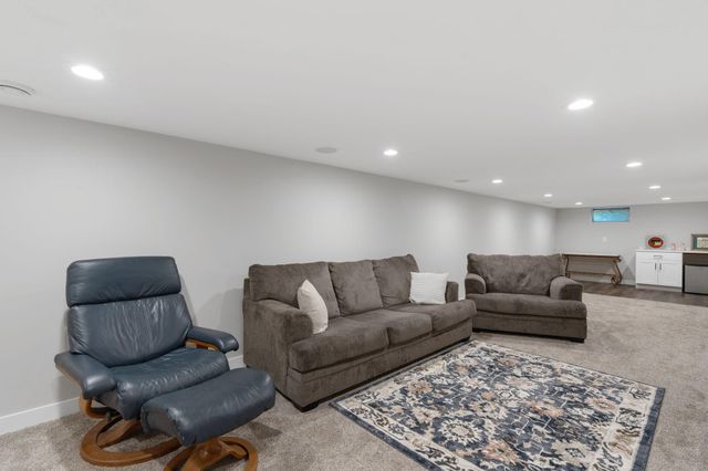 474 83rd Avenue NE, Spring Lake Park, MN 55432