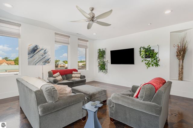 110 E Main Street, Midland, MI 48640