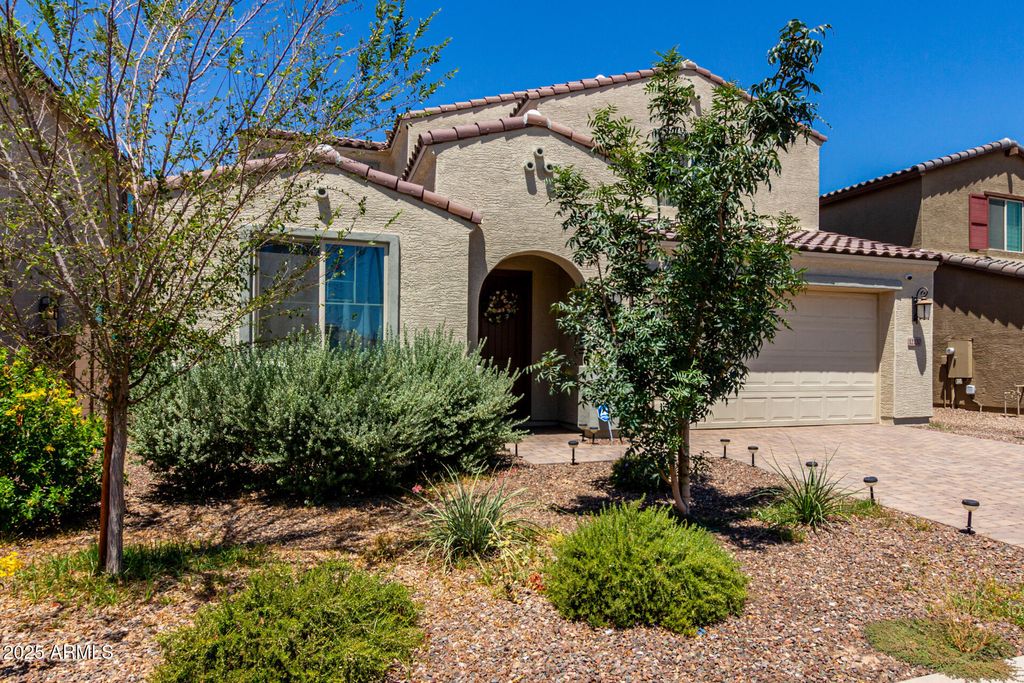 12120 W PARKWAY Lane, Avondale, AZ 85323 — photo 5