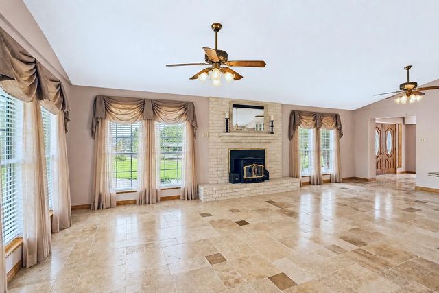 235 Lakeview Harbor, Onalaska, TX 77360