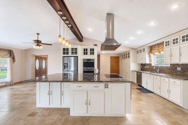 235 Lakeview Harbor, Onalaska, TX 77360