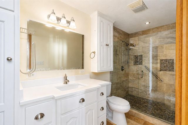 235 Lakeview Harbor, Onalaska, TX 77360