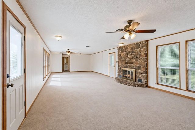 235 Lakeview Harbor, Onalaska, TX 77360
