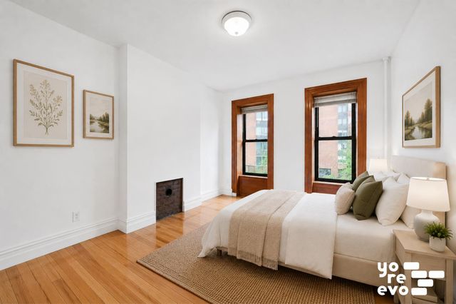 208 E 90th St Apt 4W, New York City, NY 10128