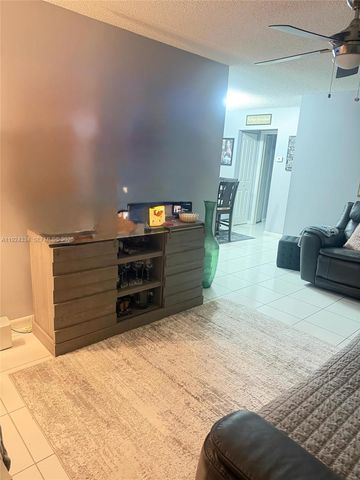 3001 NW 4th Ter 158, Pompano Beach, FL 33064