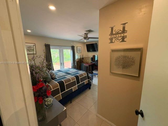 4548 SW 28th Way, Dania Beach, FL 33312