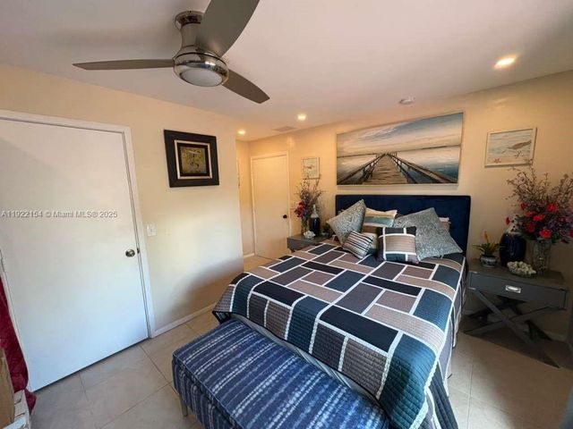 4548 SW 28th Way, Dania Beach, FL 33312