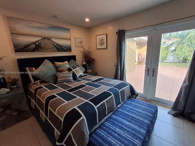 4548 SW 28th Way, Dania Beach, FL 33312