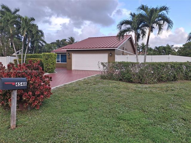 4548 SW 28th Way, Dania Beach, FL 33312