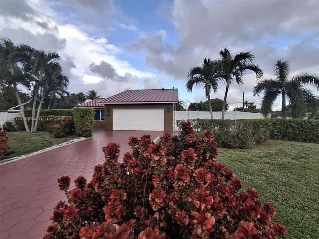 4548 SW 28th Way, Dania Beach, FL 33312