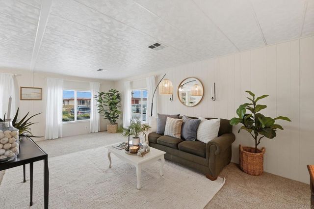 1010 E Bobier Drive 167, Vista, CA 92084