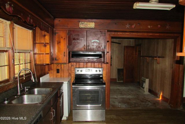 803 Mc Koy Street, Clinton, NC 28328