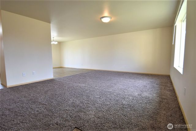 19906 Tamarack Drive SW, Rochester, WA 98579