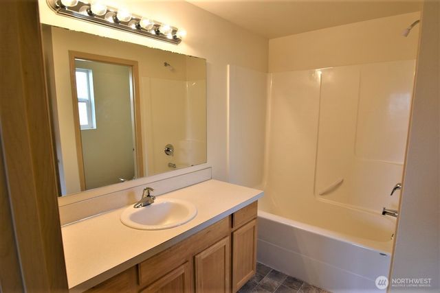 19906 Tamarack Drive SW, Rochester, WA 98579