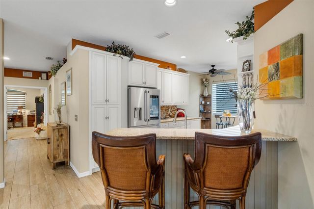 6242 BLUE RUNNER COURT, Lakewood Ranch, FL 34202