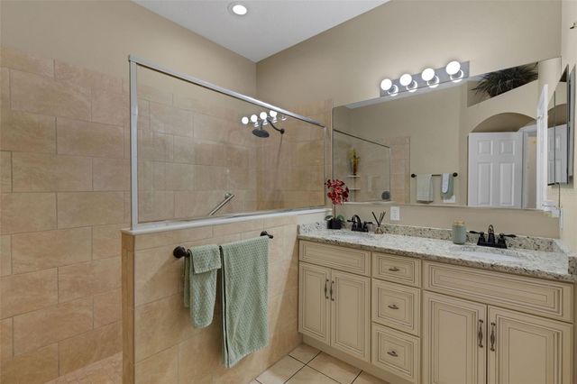 6242 BLUE RUNNER COURT, Lakewood Ranch, FL 34202