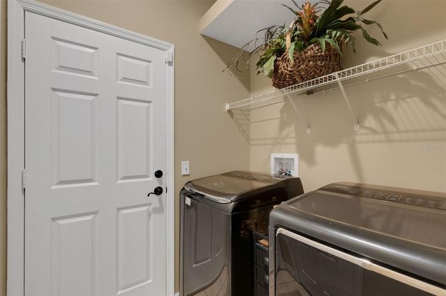 6242 BLUE RUNNER COURT, Lakewood Ranch, FL 34202