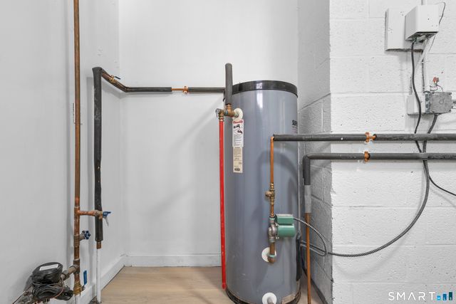 55 Englewood Drive, New Haven, CT 06515